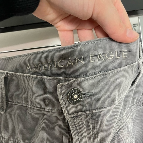 [American Eagle] Women's Gray Corduroy High Rise Straight Leg Mom Jeans - Picture 9 of 9